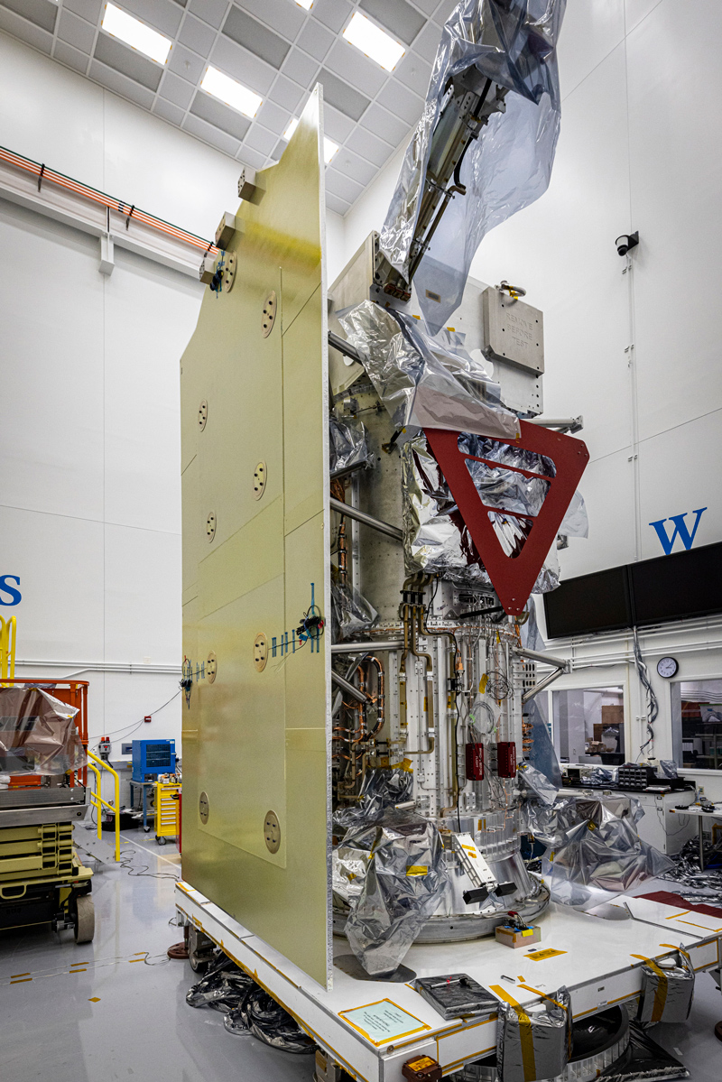 Image showing Europa Clipper Solar Array Mechanical Simulator installed on the spacecraft’s propulsion module.
