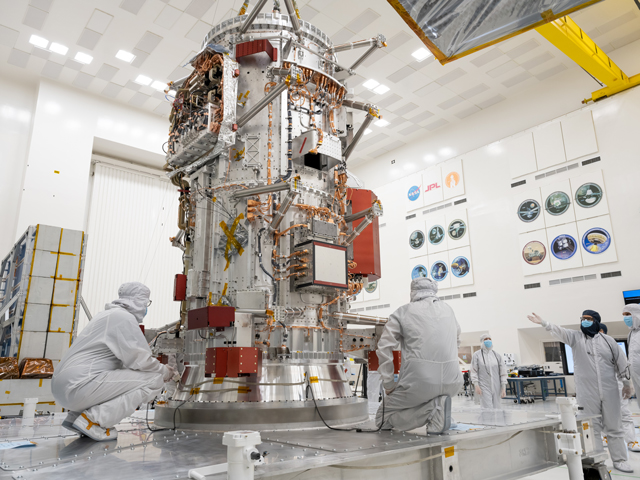 NASA's Europa Clipper Spacecraft Kicks Assembly Into High Gear – NASA's ...